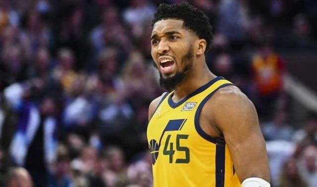 近期关于他 近期关于他