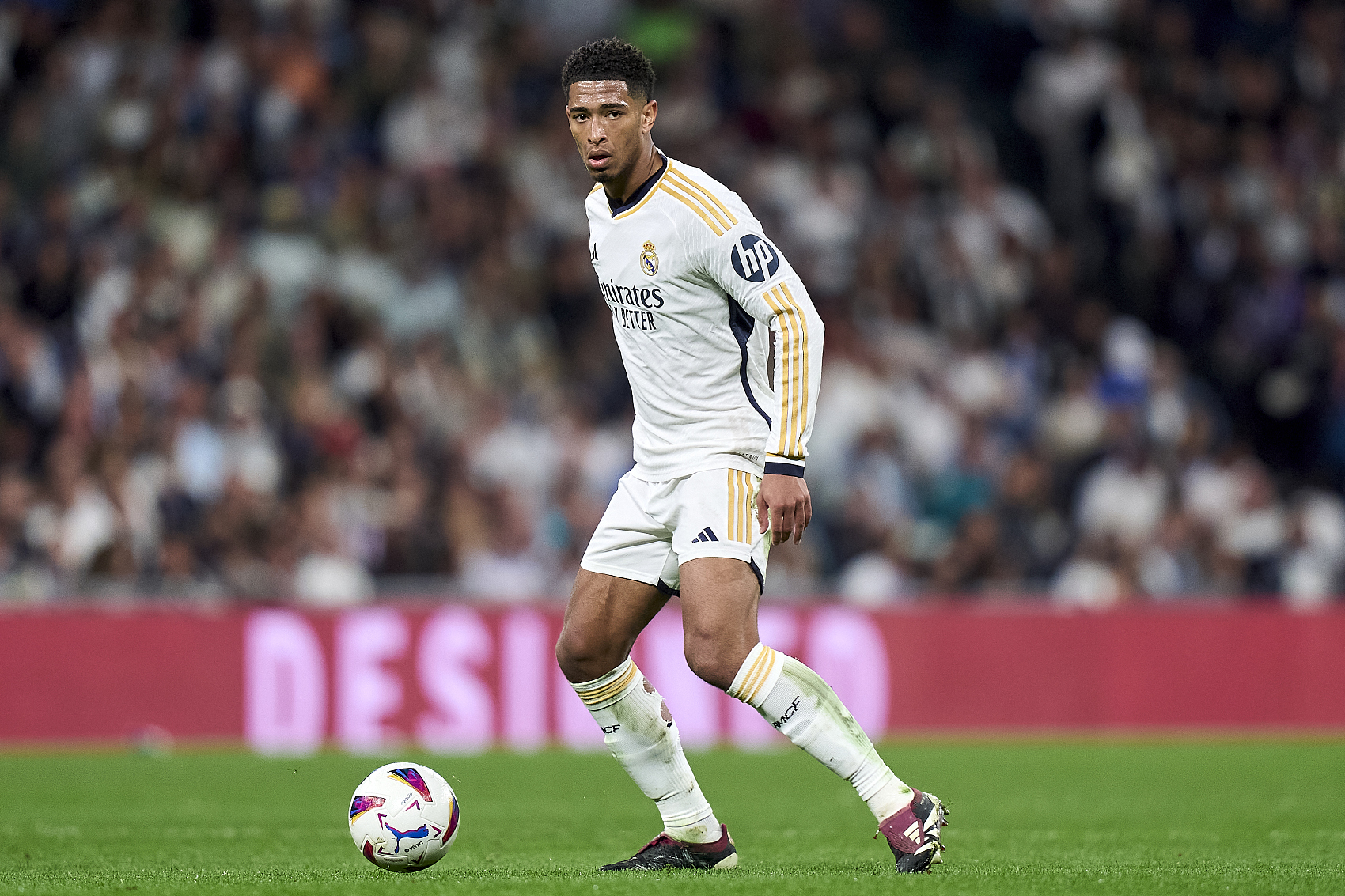 挥决定性作 挥决定性作