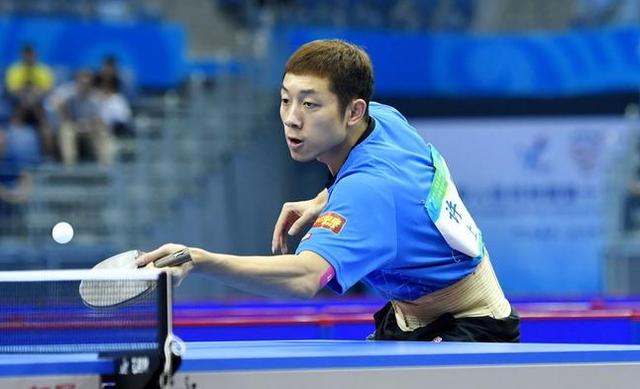 伯恩茅斯的 伯恩茅斯的